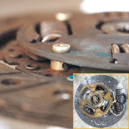 Damaged disc due to over torque [gear shift]